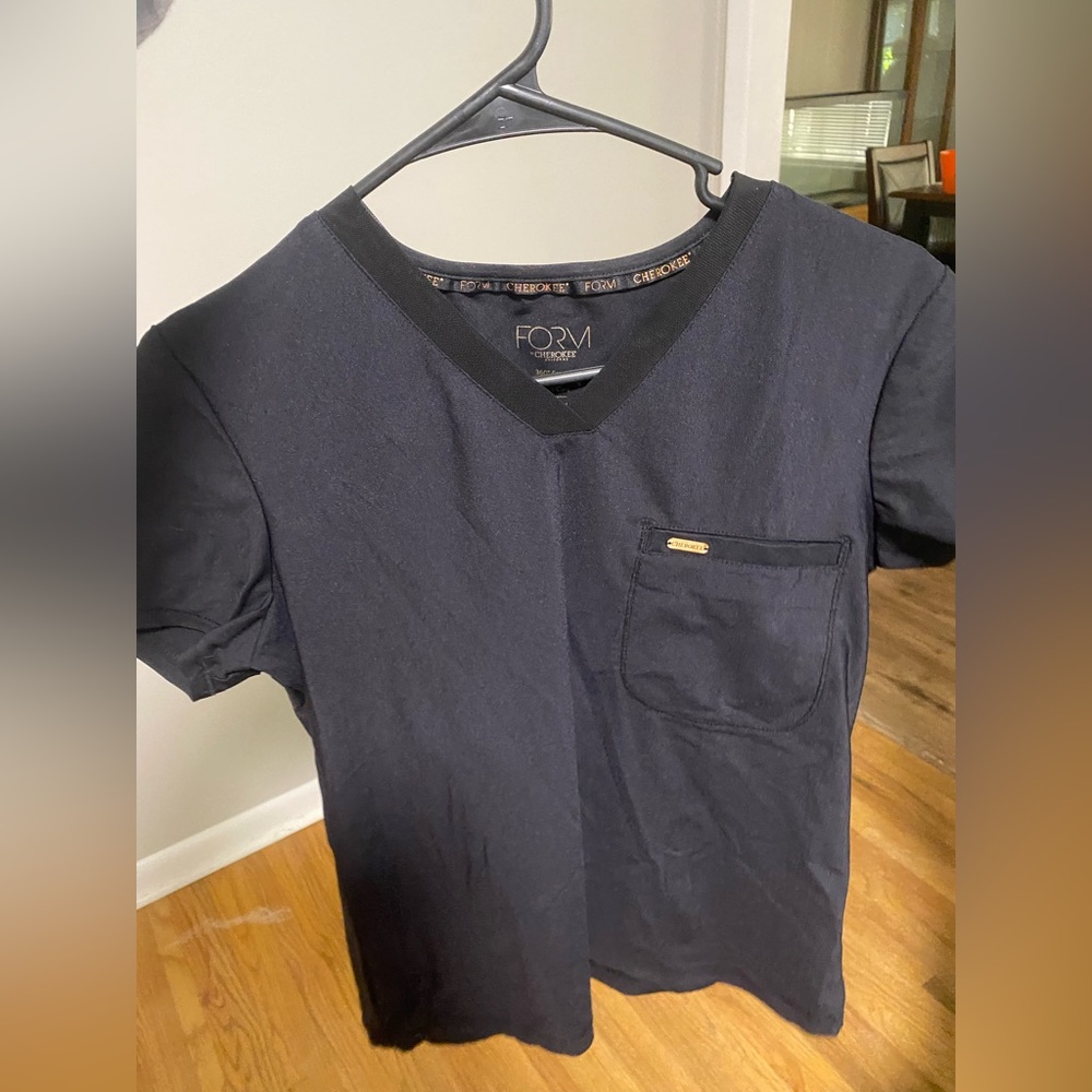 Cherokee Form scrub top